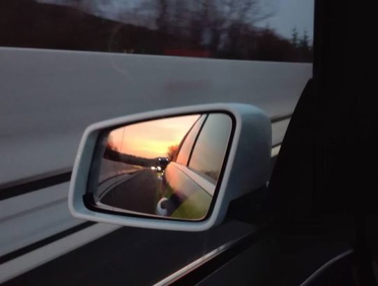 rec_(27_03_2019)_emisija Balkan express - TOP 10 EX YU NEW i muzika koja je nastajala i još nastaje na područjima ex Yuge