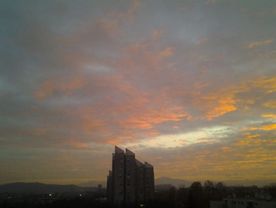 rec_(04_12_2019)_oddaja Balkan express - TOP 10 EX YU NEW lestvica  + mrzli mix slabega počutja