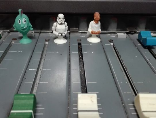 rec_(08_01_2020)_oddaja Balkan express prva novoletna 2020 + TOP 10 EX YU NEW + mix novega leta in sporočila