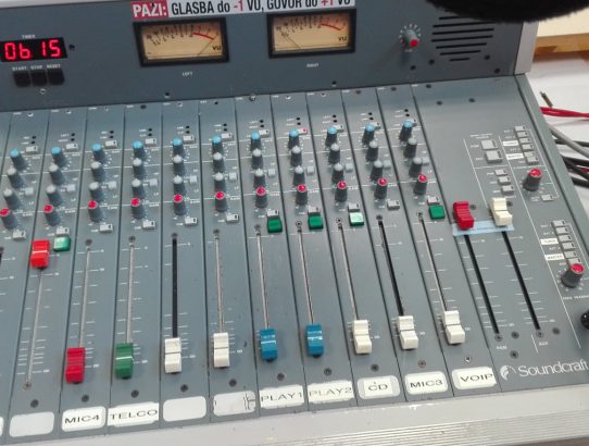 rec_(03_06_2020)_oddaja Balkan express na Radiu Žica - TOP 10 EX YU NEW lestvica + močna sporočila v mogočni glasbi do kon'c oddaje