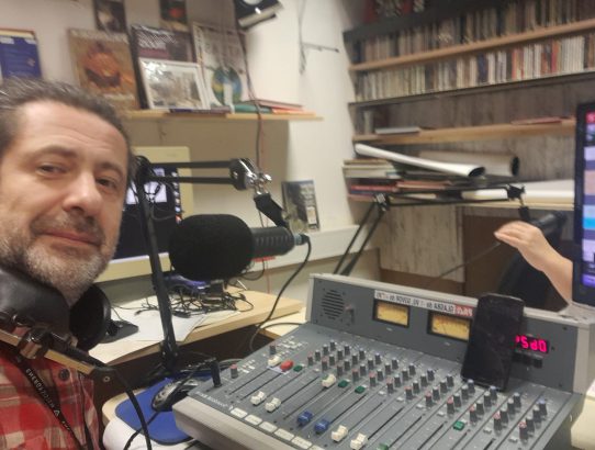 rec_(16_12_2021)_Oddaja Dr.Blues, gosti gospo Radha Muktam, ki nam govori o plandemiji, virusih, imunskemu sistemu in škodljivih cepivih