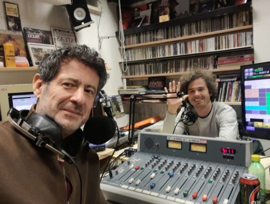 rec_(14_12_2022)_Oddaja Balkan express gosti, kantavtor, glasbenik, Jure Lesar