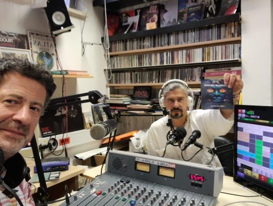 rec_(11_10_2023)_Oddaja Balkan express gosti Aleksander Kozmič in zgodba o novem albumu -Mantra of the soul- in zgodbe o ustvarjanju glasbe in življenju s srcem