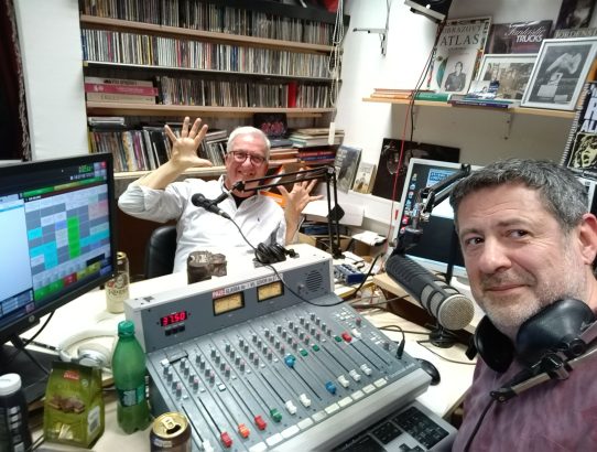 rec_(10_12_25)_emisija Balkan express -TOP 10 EX YU NEW Lista-gost oddaje Savo Fratnik-Frantiks in spontane zgodbe celo oddajo